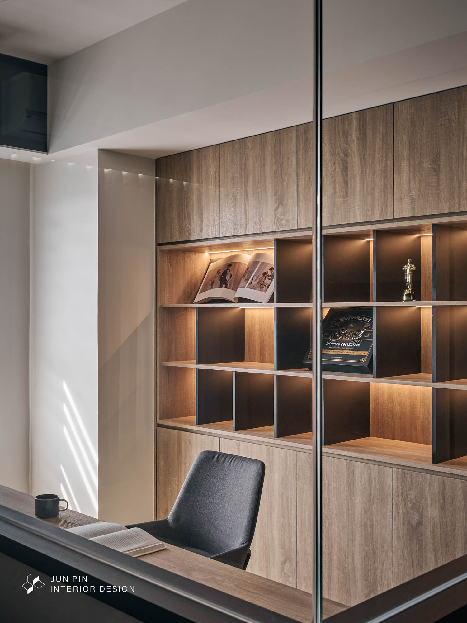 窗框的連接也適用矽利康