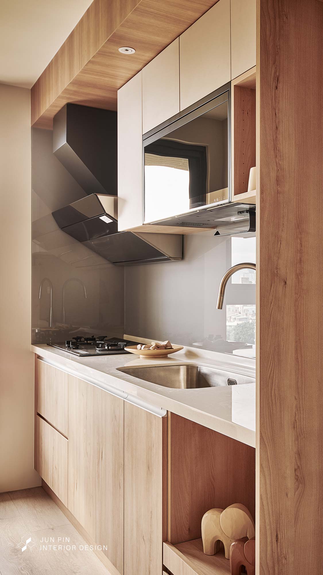 矽利康最常還是用在廁所跟廚房