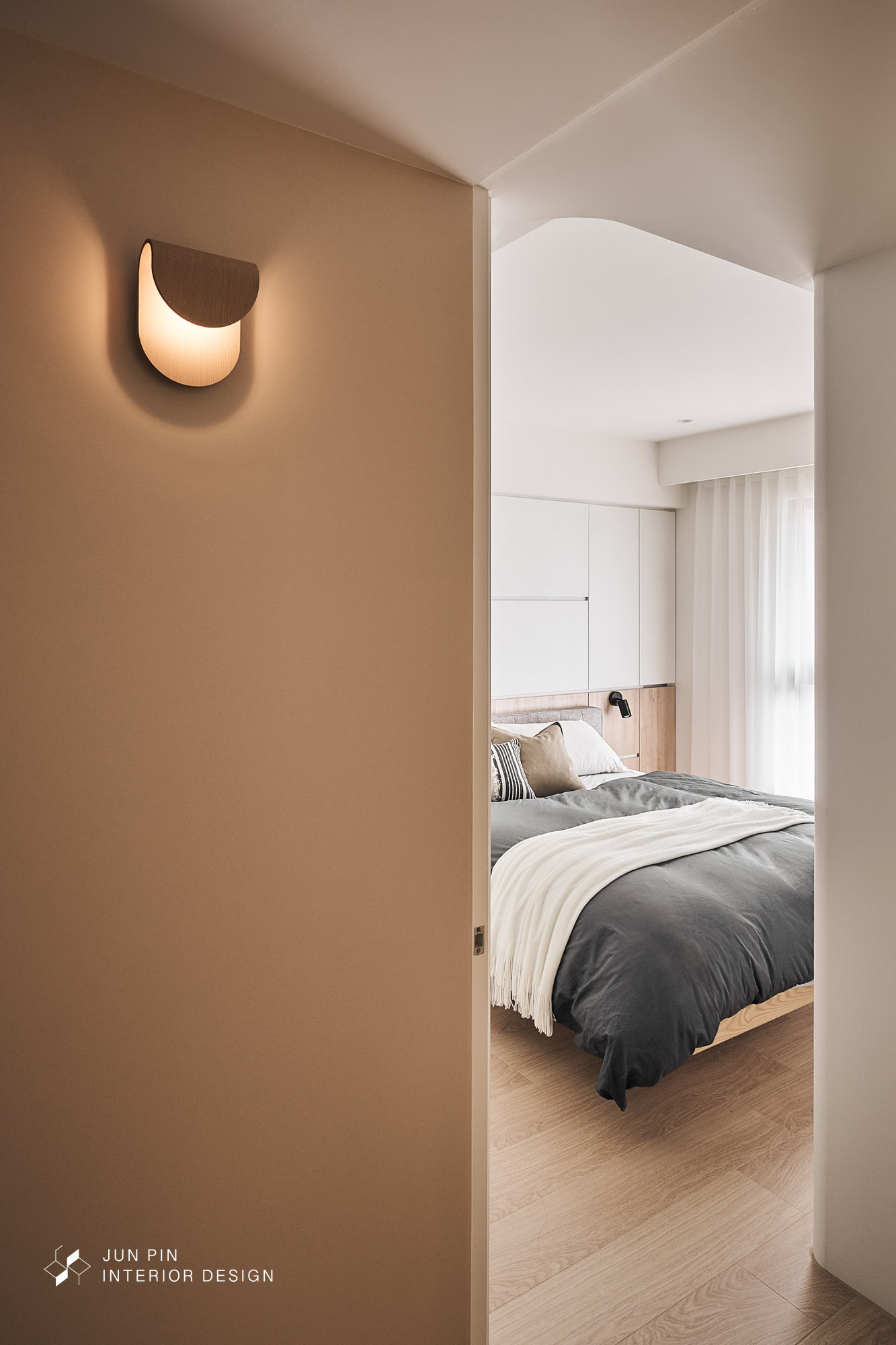 輕隔間常用在空間的分隔上