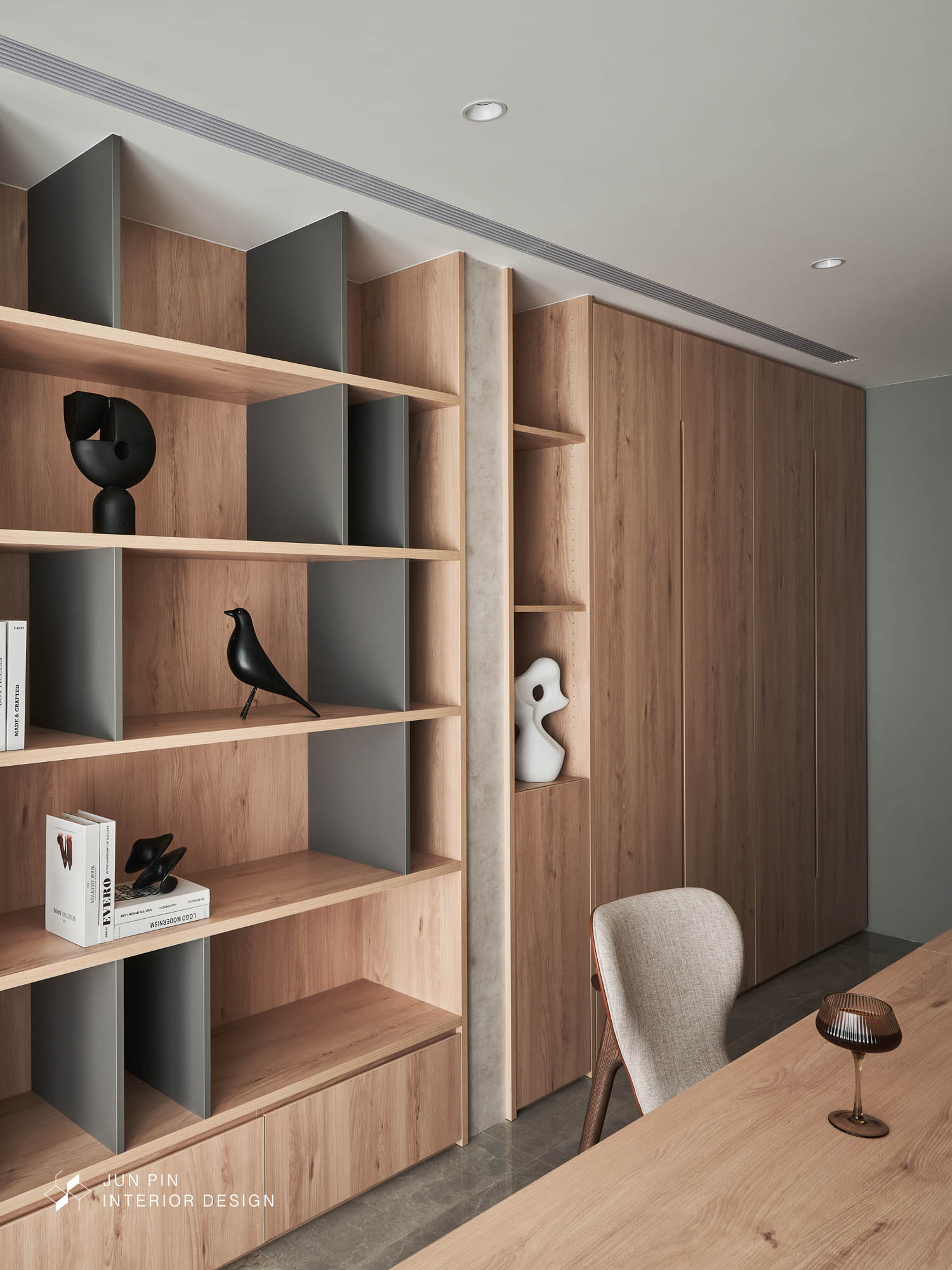 系統櫃適合小坪數空間收納